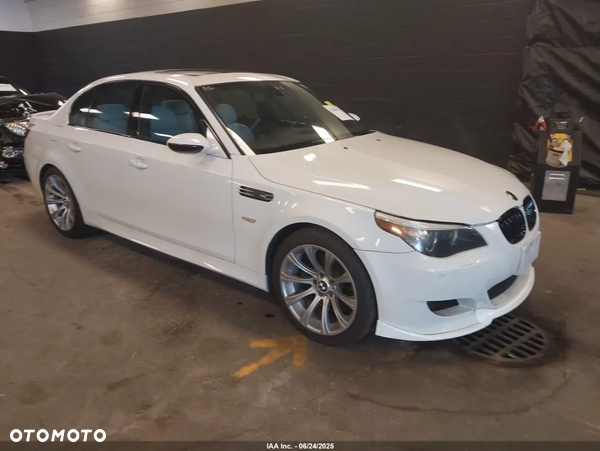BMW M5 Standard