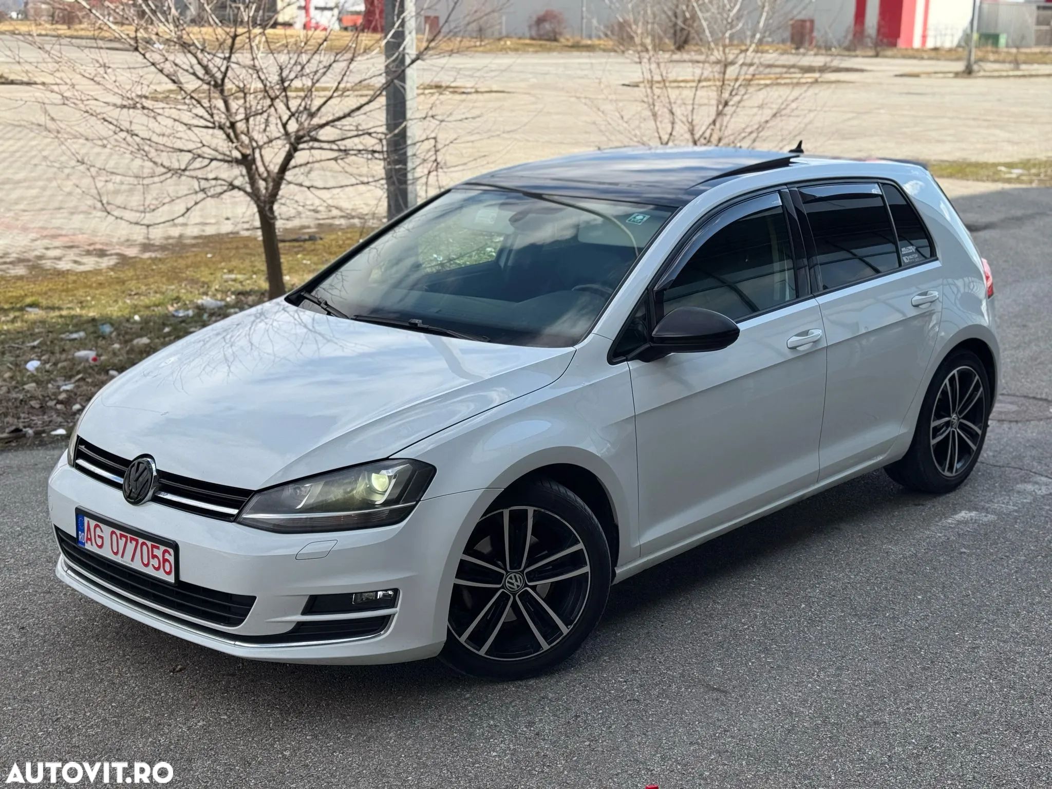 Volkswagen Golf Variant 1.4 TSI BlueMotion Technology DSG Highline - 1