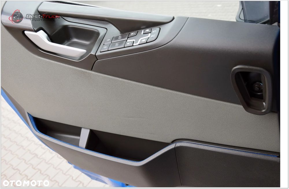 Volvo FH500 | BOGATE WYPOSAŻENIE  |  I-SAVE |  STANDARD |  ZBIORNIKI 1260 L |  FULL LED  |  I-PARK COOL - 30