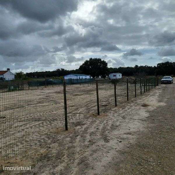 Vende-se Terreno
