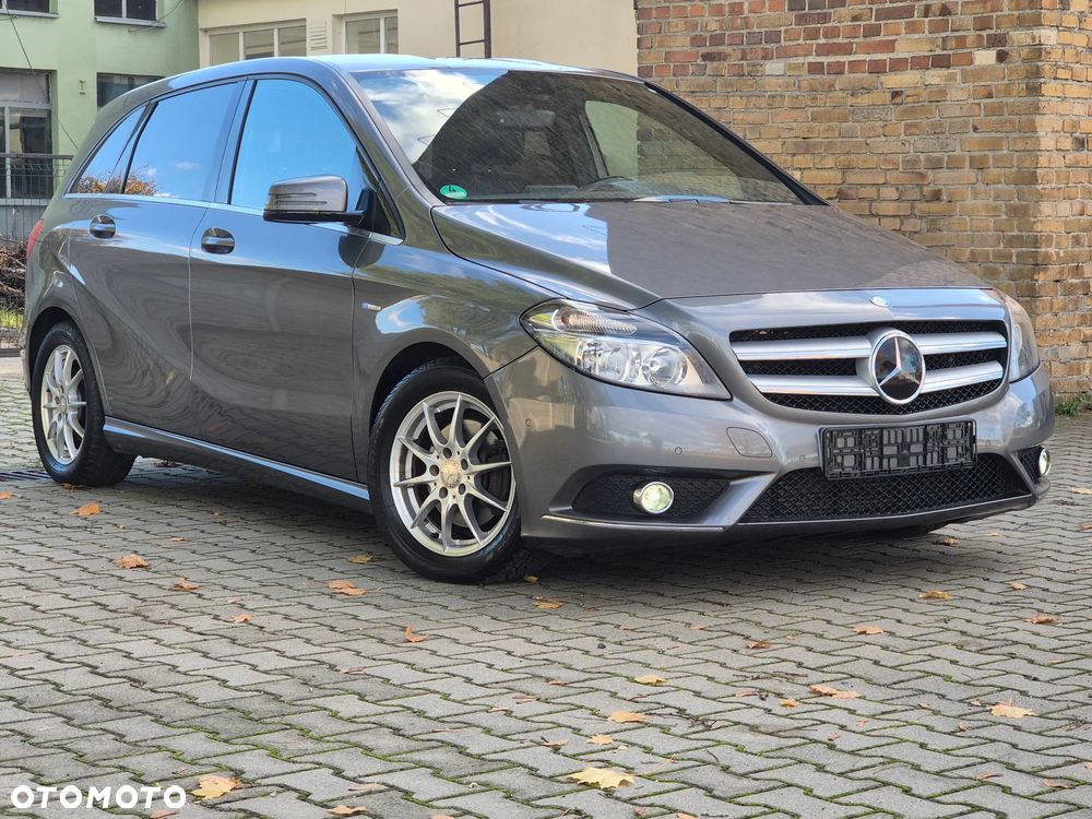 Mercedes-Benz Klasa B 200 BlueEFFICIENCY EDITION 1 - 8