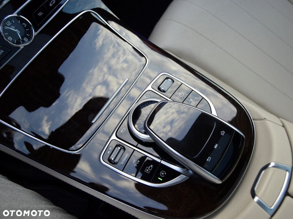 Mercedes-Benz Klasa E 450 4Matic 9G-TRONIC - 21