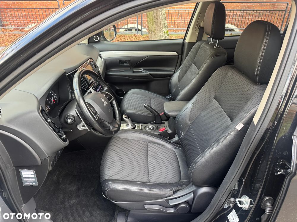 Mitsubishi Outlander 2.0 4WD Plus - 10