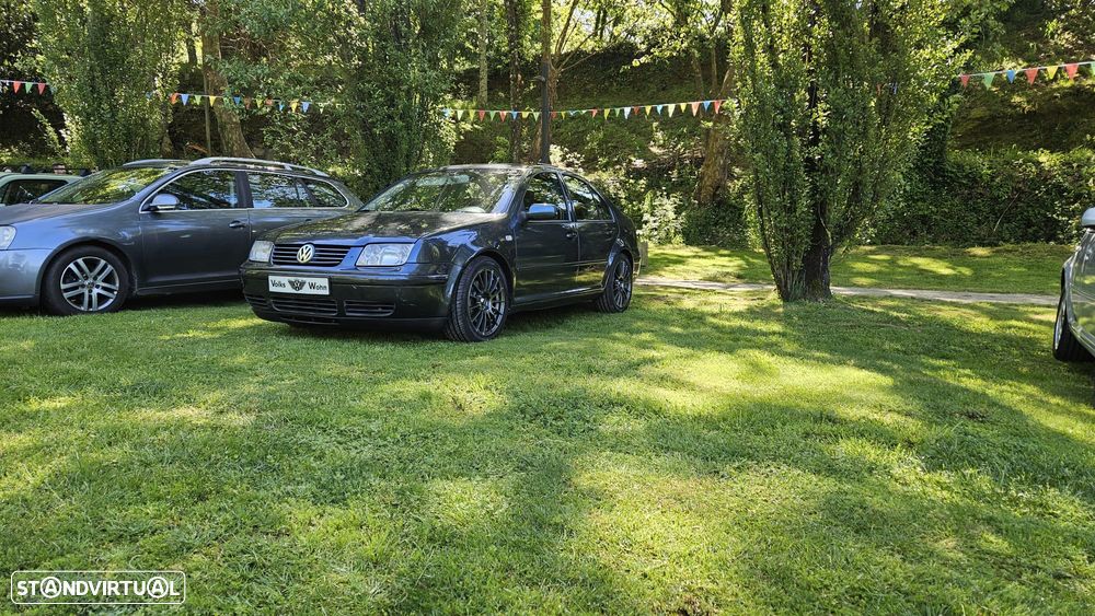 VW Bora 1.9 TDi Highline - 1