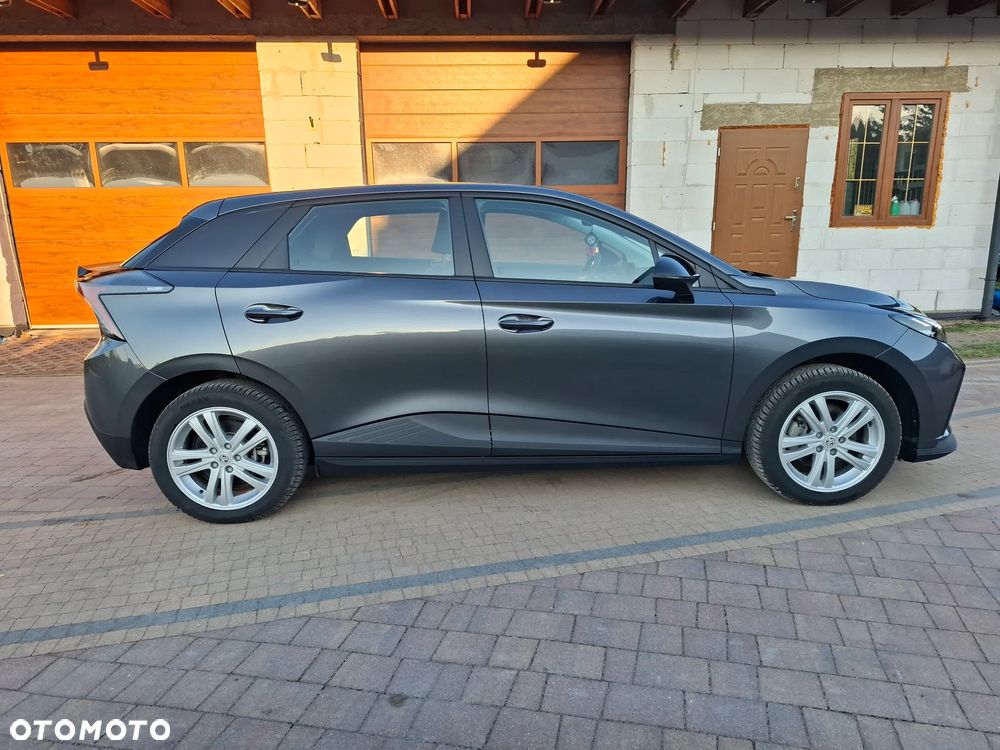 MG 4 Luxury 49 kWh - 6