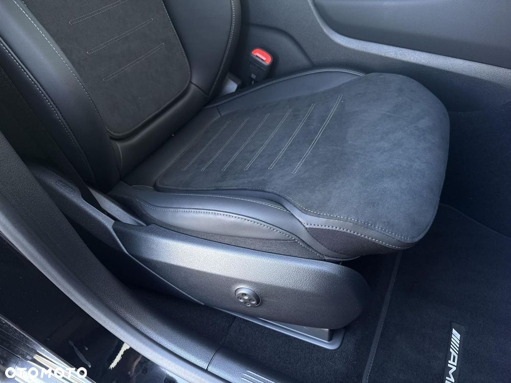 Mercedes-Benz GLC - 22