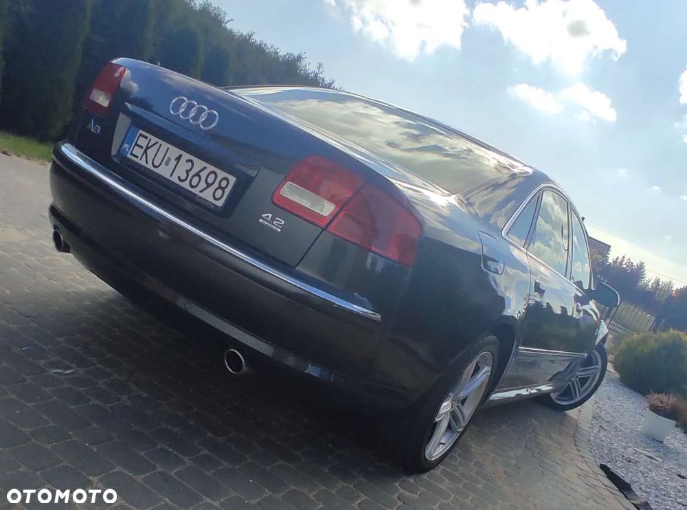 Audi A8 4.2 Quattro - 4