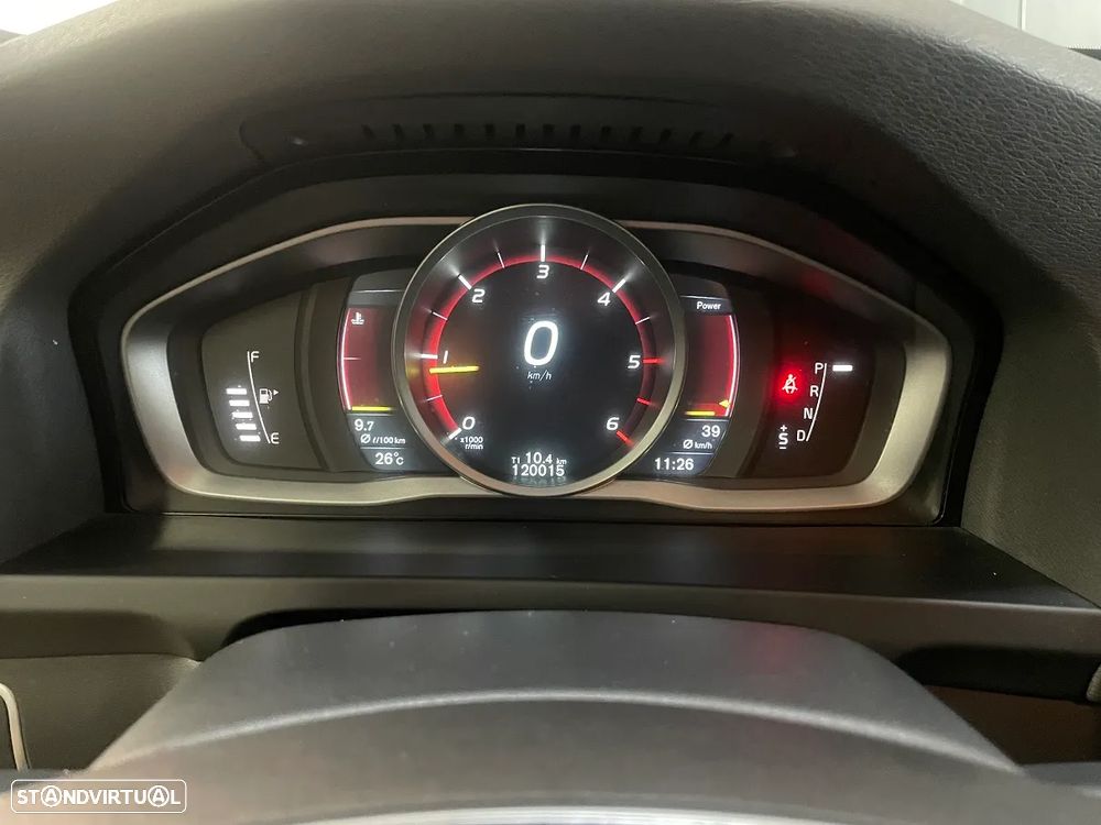 Volvo V60 Cross Country 2.0 D3 Momentum Geartronic - 28