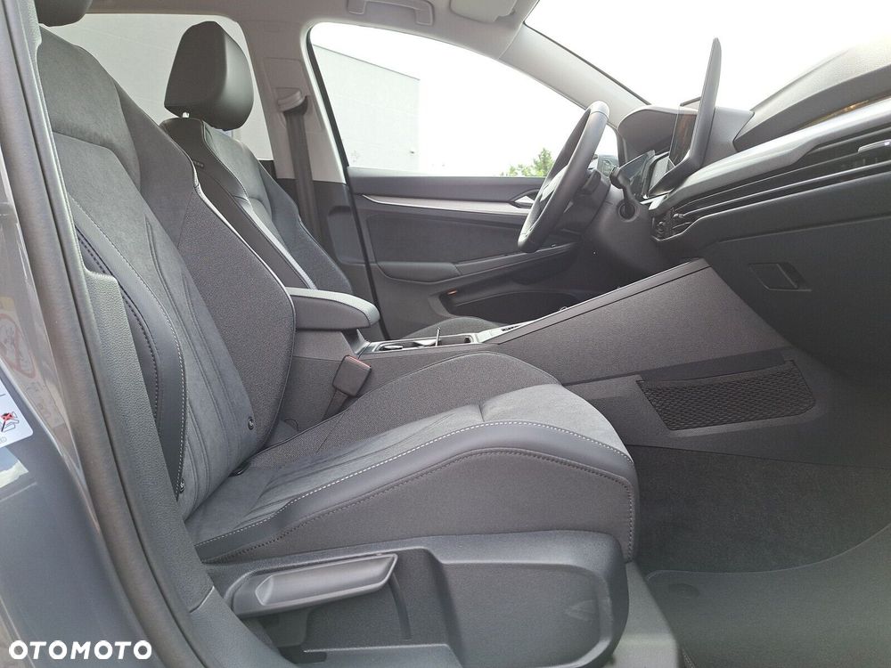 Volkswagen Golf Variant - 25