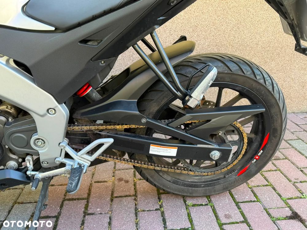 Aprilia Tuono - 9