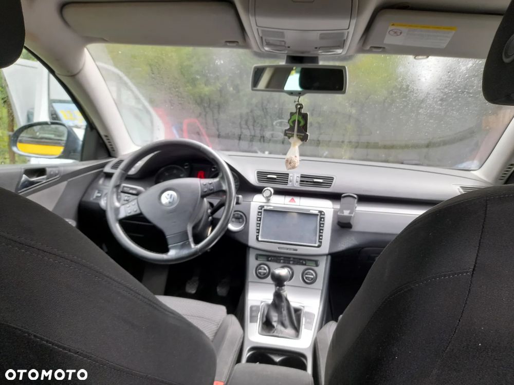 TUNEL ŚRODKOWY PODŁOKIETNIK  VW PASSAT B6 - 11