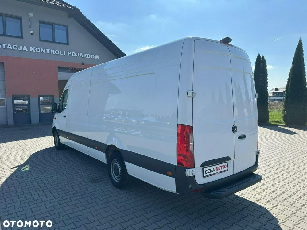 Mercedes-Benz Sprinter - 5