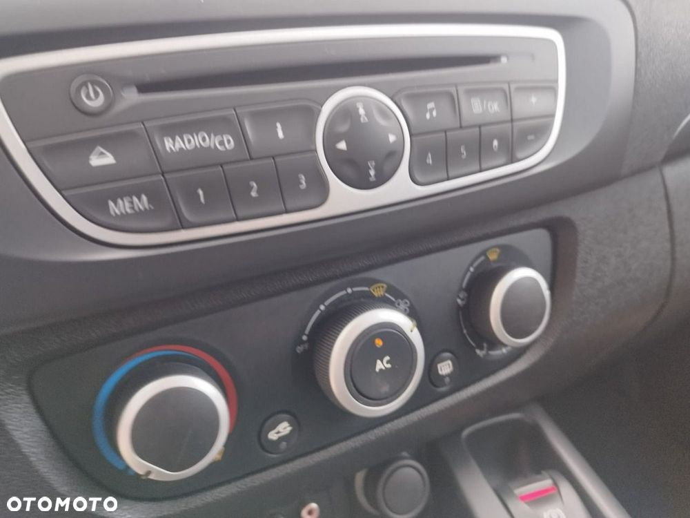 Renault Scenic - 11