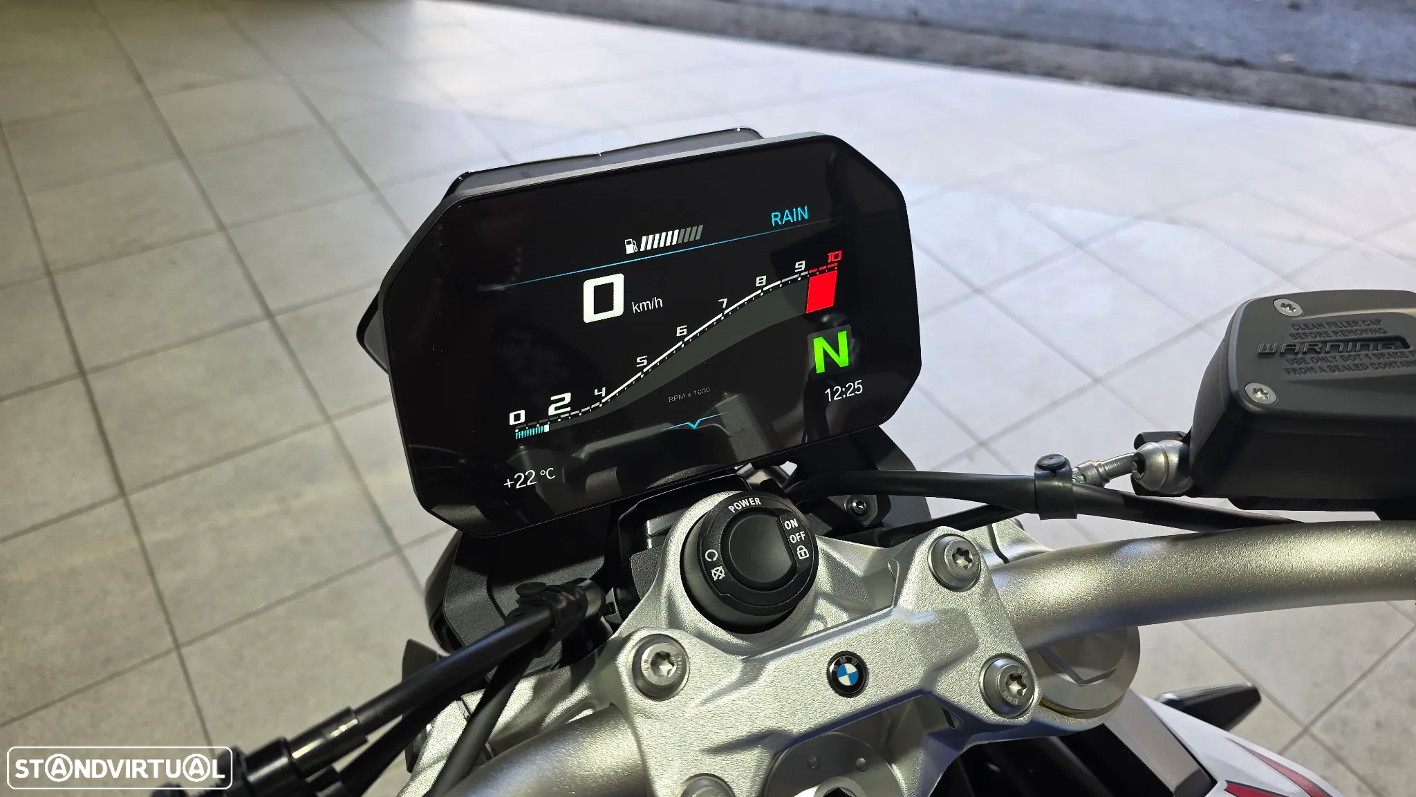 BMW F 900 R Style Sport 1 dono/1060kms - 20