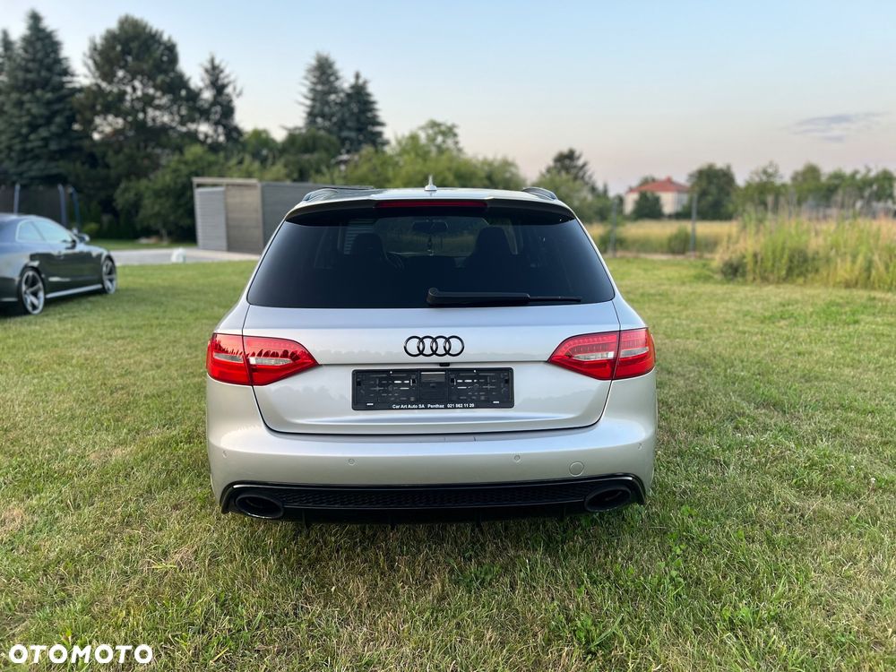 Audi RS4 Avant - 6