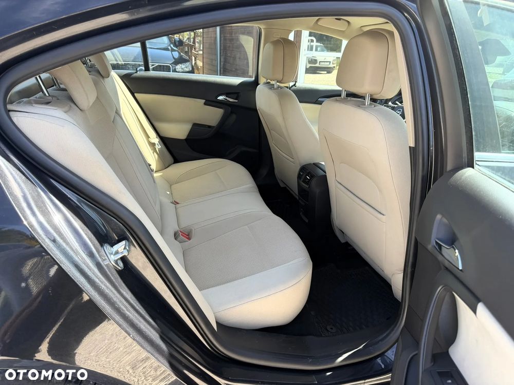 Opel Insignia - 12