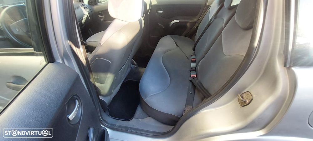 Citroën C3 1.4 HDi 16V XTR - 4