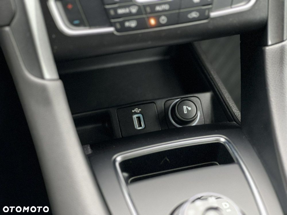 Ford Mondeo 2.0 EcoBlue Trend - 32