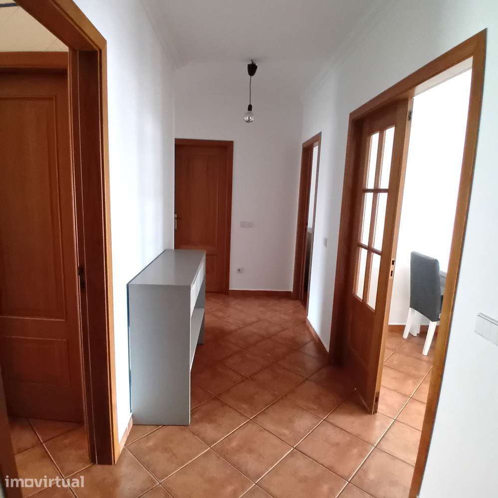 Apartamento T2 pronto a habitar com varanda - Grande imagem: 5/14