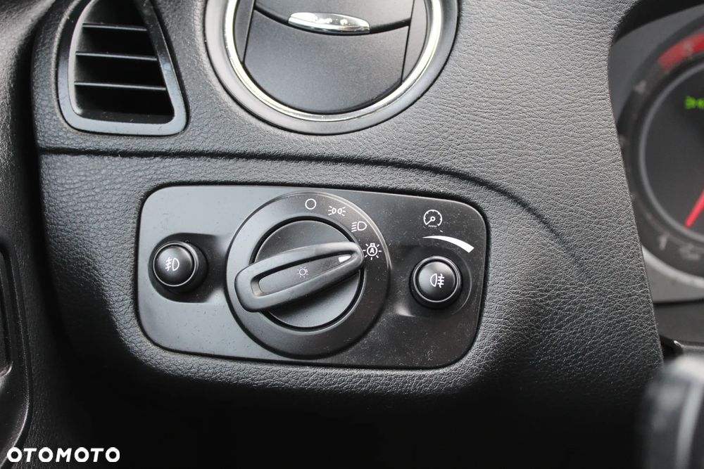 Ford S-Max 2.2 TDCi Titanium - 19