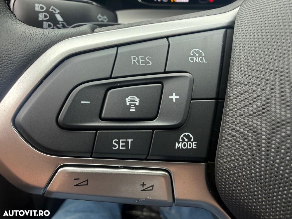 Volkswagen Golf - 14