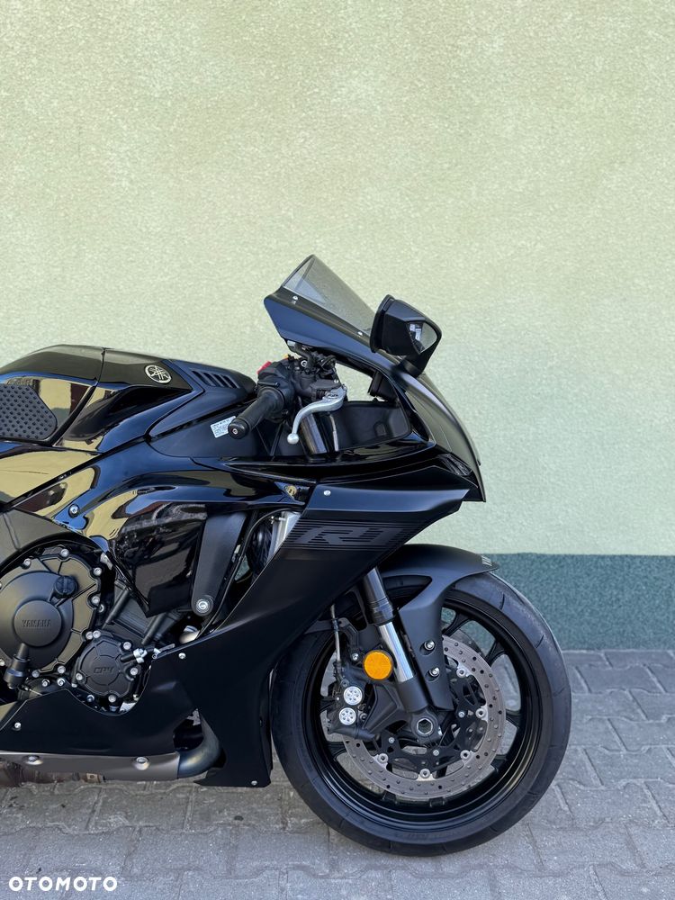 Yamaha R1 - 7