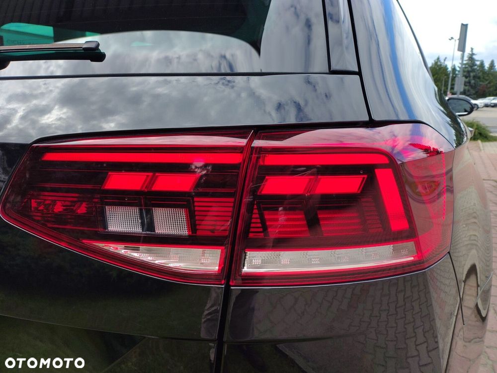 Volkswagen Passat - 10