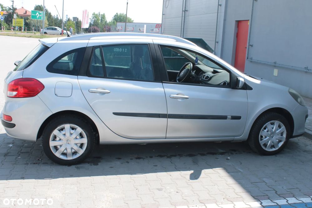 Renault Clio 1.2 16V All Inclusive - 4