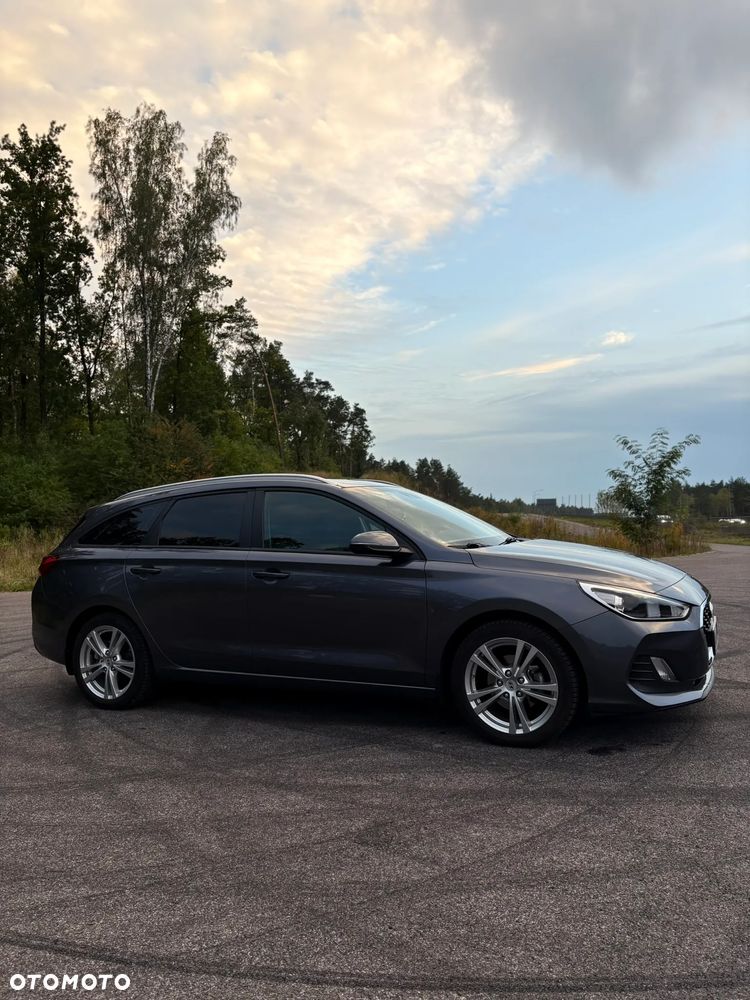 Hyundai i30 1.4 Classic + - 12
