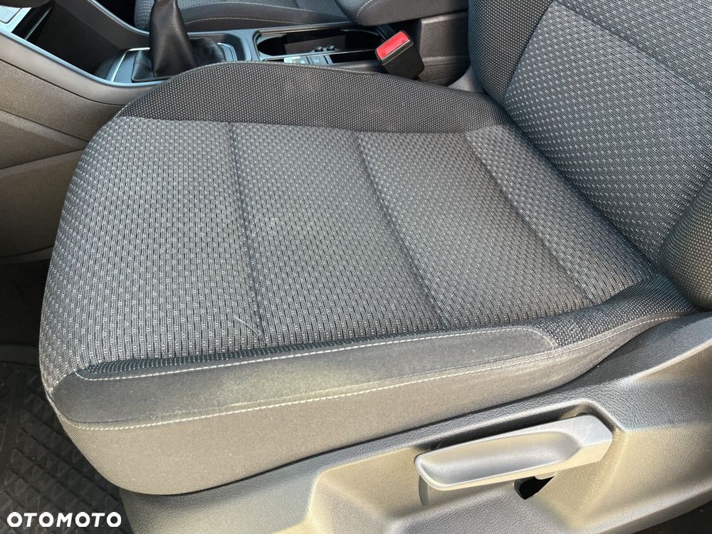 Volkswagen Touran 1.5 TSI EVO Comfortline - 12