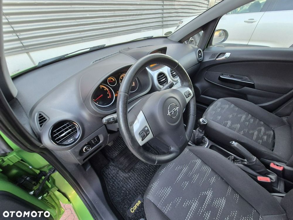Opel Corsa 1.4 16V Color Edition - 8