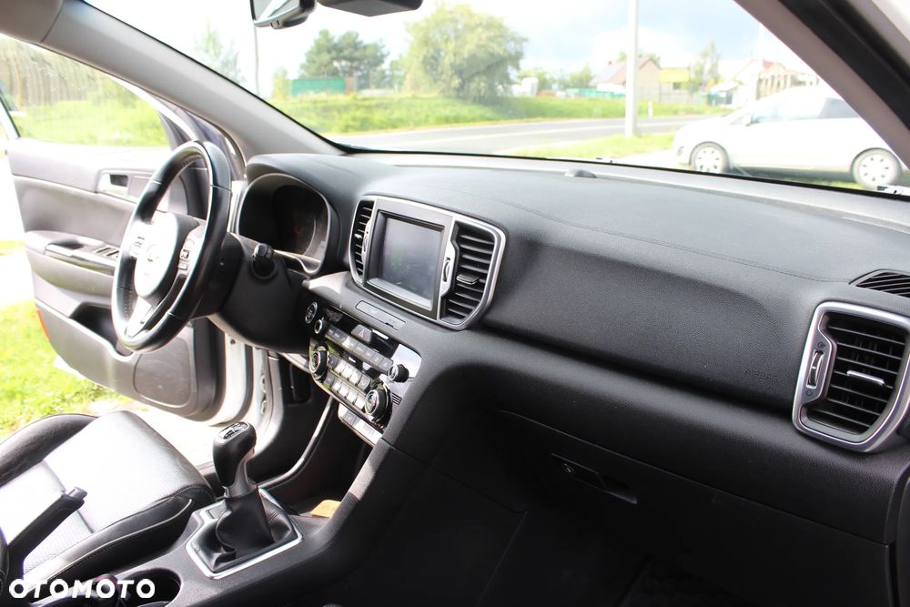 Kia Sportage 1.7 CRDI 2WD Attract - 24