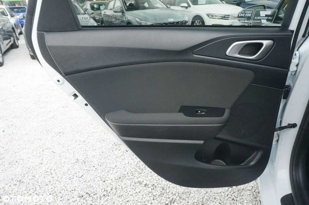 Kia Ceed 1.5 T-GDI M - 22