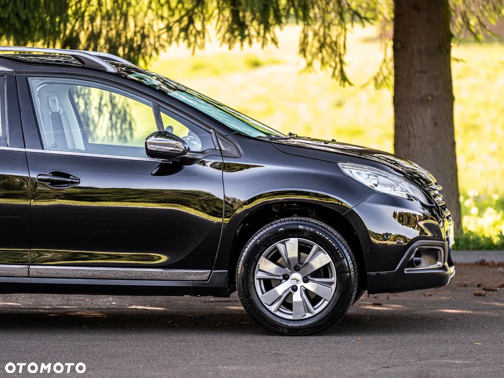Peugeot 2008 1.2 Pure Tech Allure S&S - 10