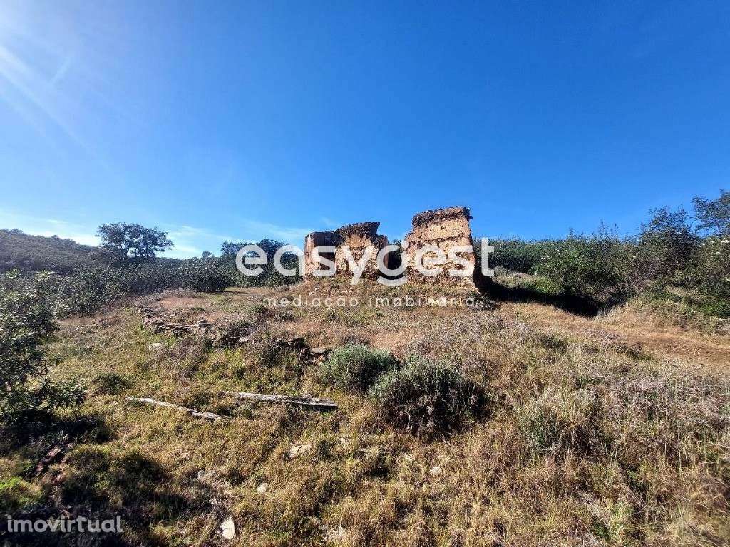 Monte Alentejano para recuperar localizado no concelho de Mértola - Grande imagem: 2/8
