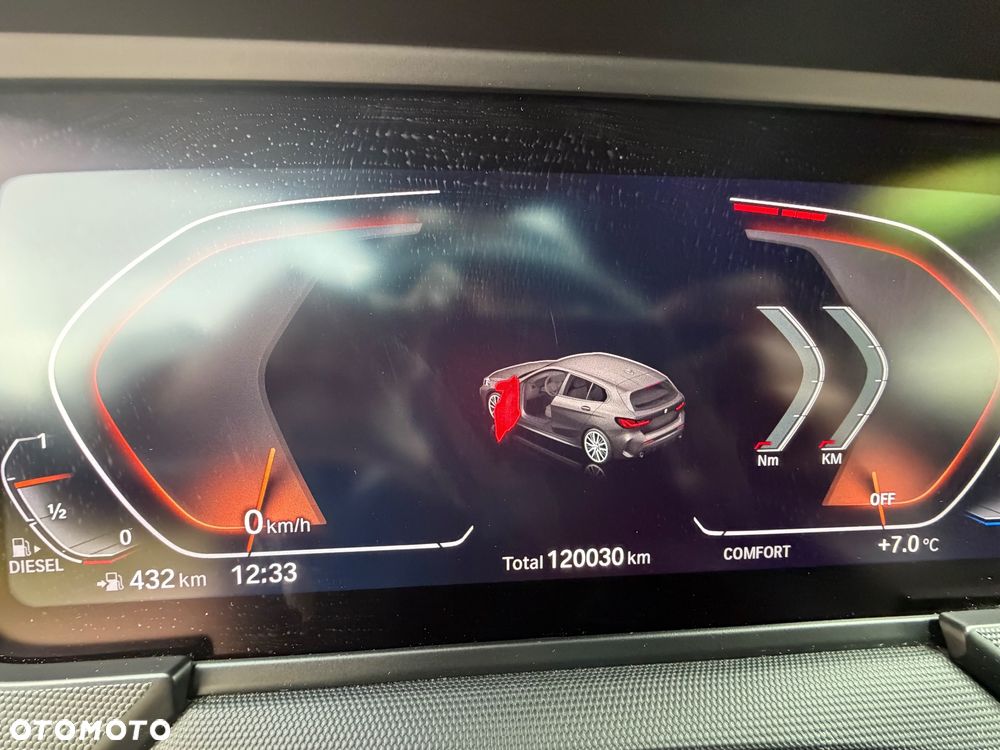 BMW Seria 1 120d xDrive M Sport - 11