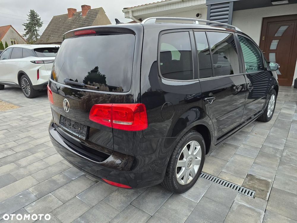 Volkswagen Touran - 6
