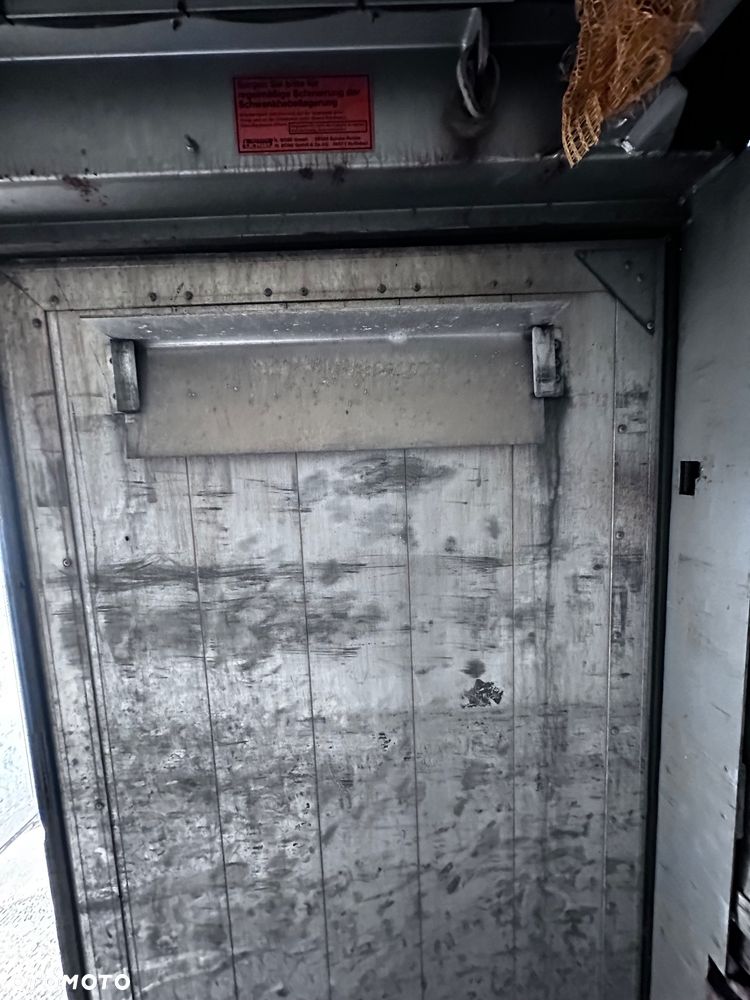 Scania R 124 6X2 - 5