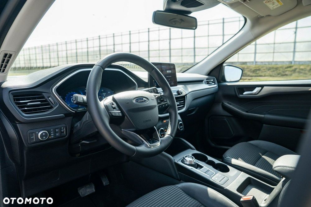 Ford Kuga - 16