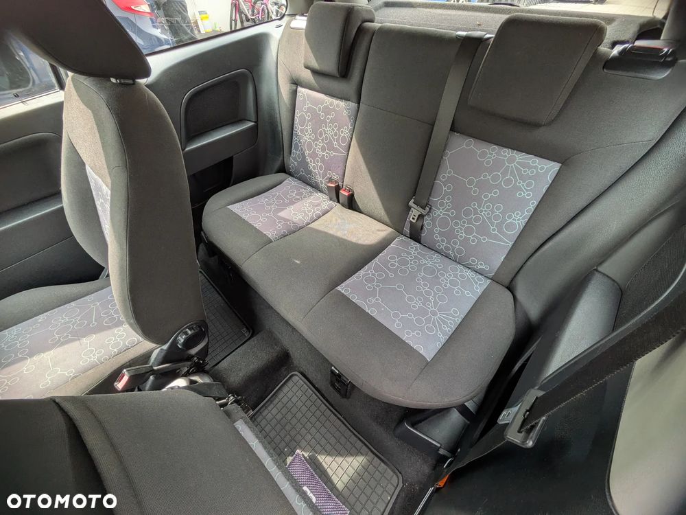 Ford Fiesta 1.3 - 10