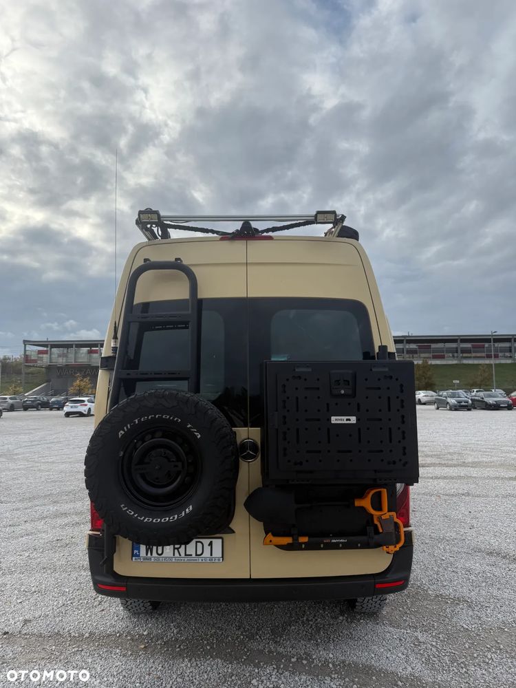 Mercedes-Benz Sprinter - 12