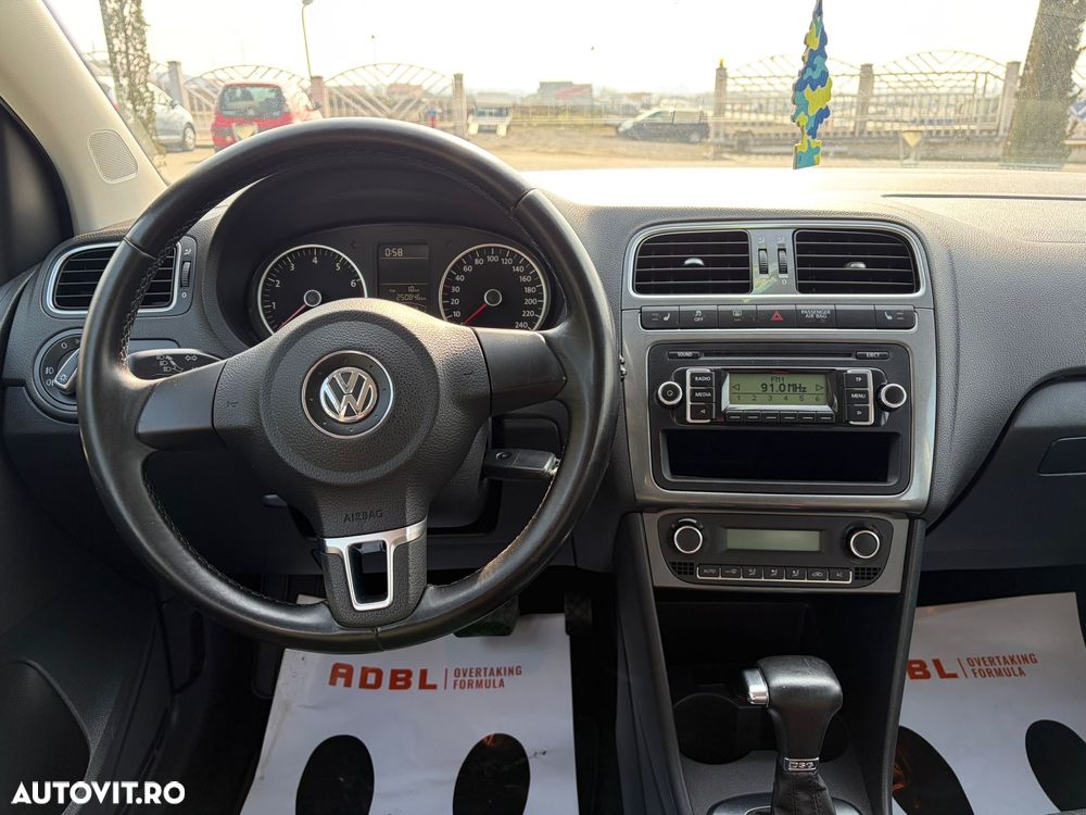 Volkswagen Polo 1.4 DSG Comfortline - 14