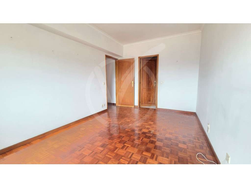 Apartamento T3 - Avenida Vasco da Gama - Póvoa de Varzim - Grande imagem: 2/11