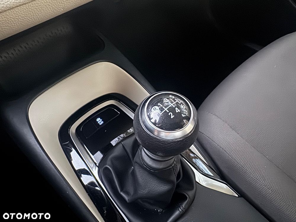 Toyota Corolla 1.5 Comfort - 28