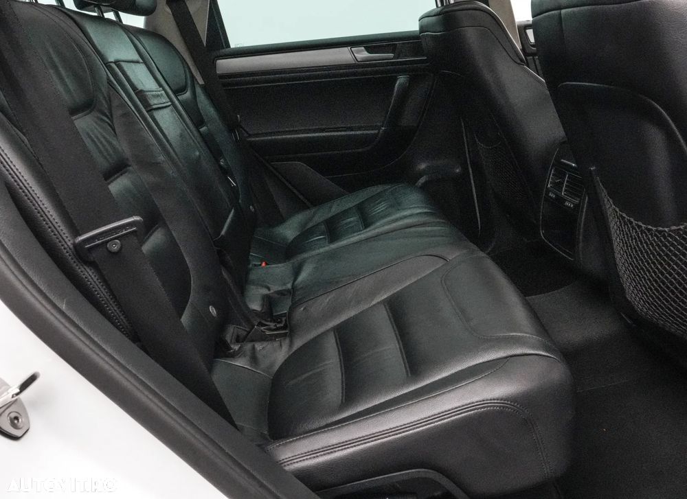 Volkswagen Touareg 3.0 V6 TDI SCR Blue Motion DPF Automatik Terrain Tech Executive Edition - 17