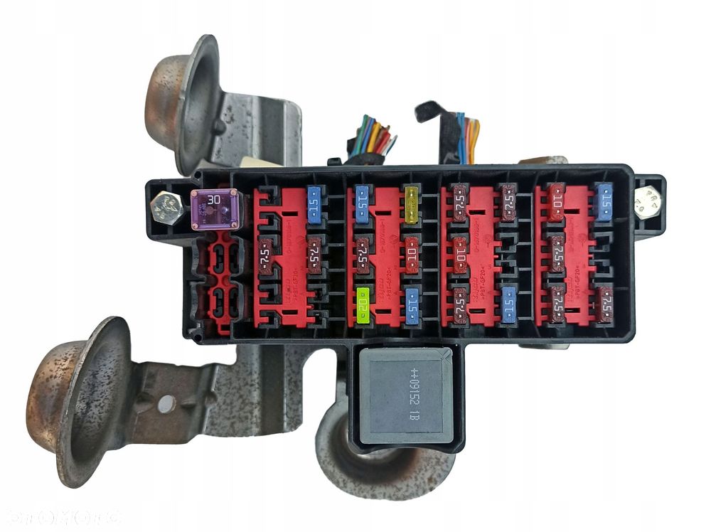 ford fiesta mk7 skrzynka bezpieczników eur - 2