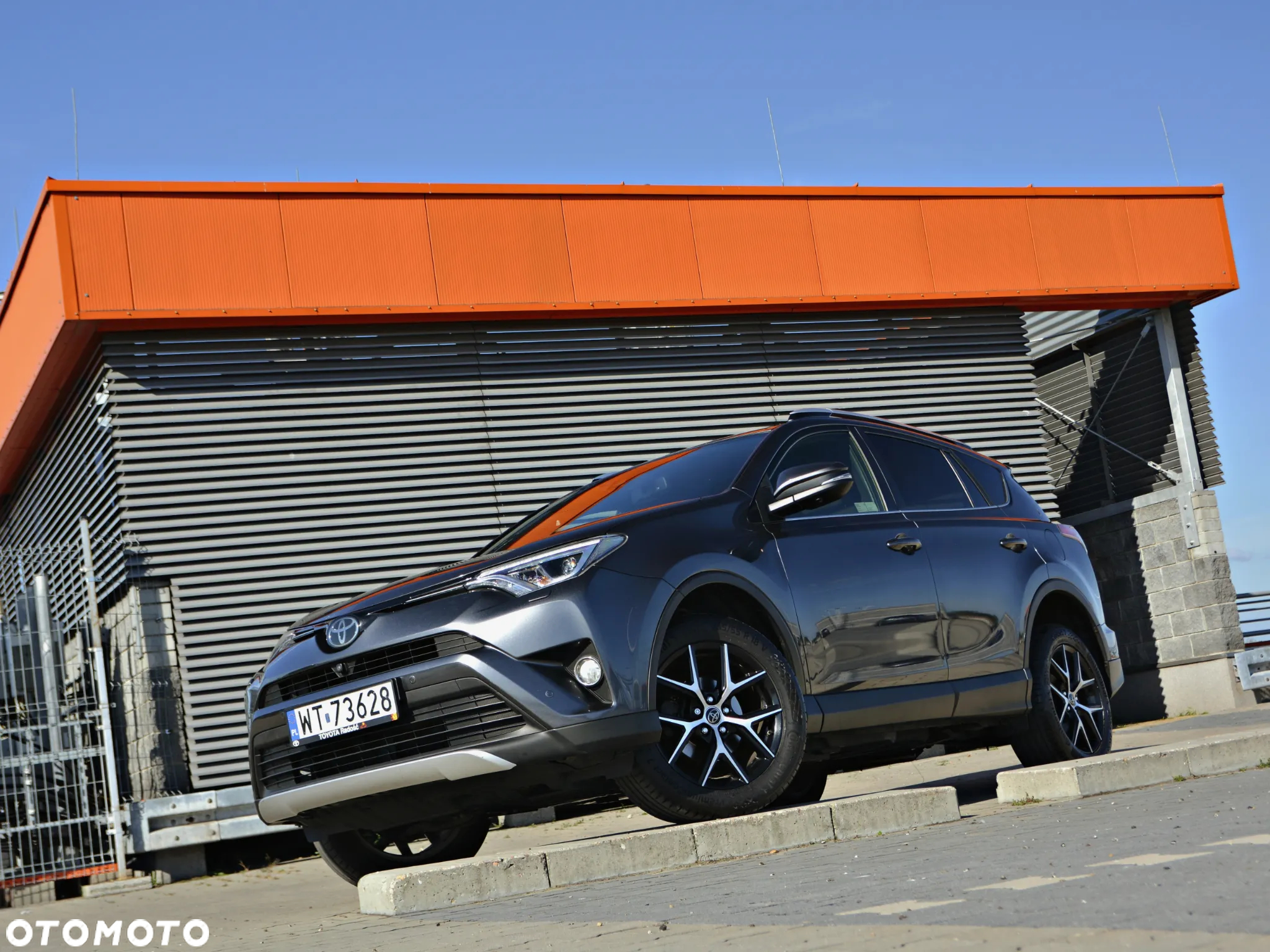 Toyota RAV4 - 10