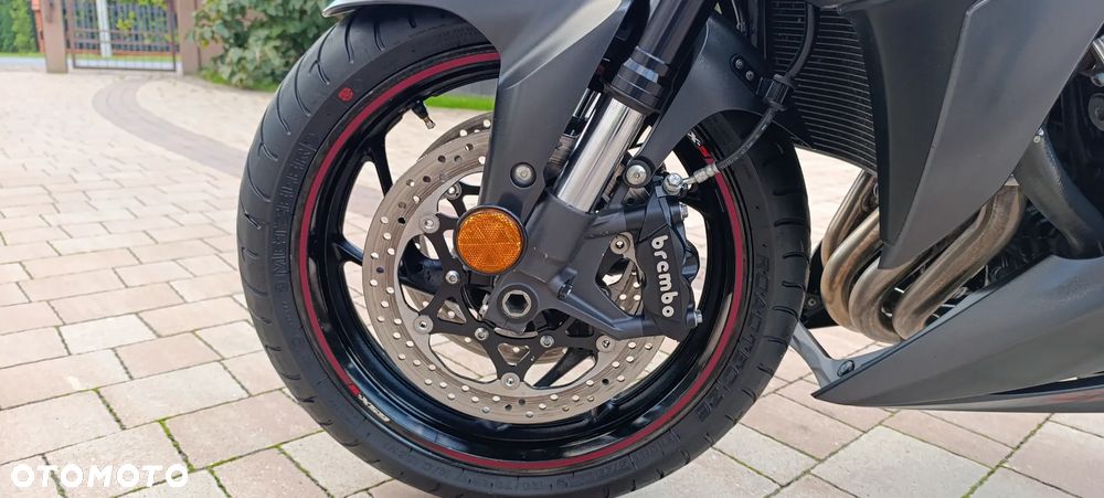 Suzuki GSX 1000 - 38
