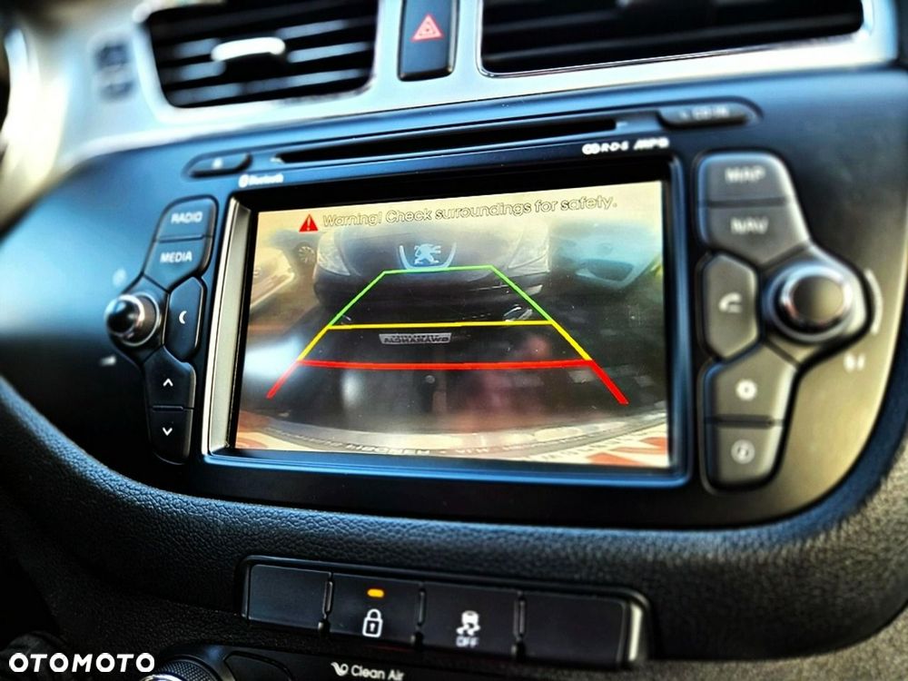 Kia Ceed 1.6 GDI Fifa World Cup Edition - 16