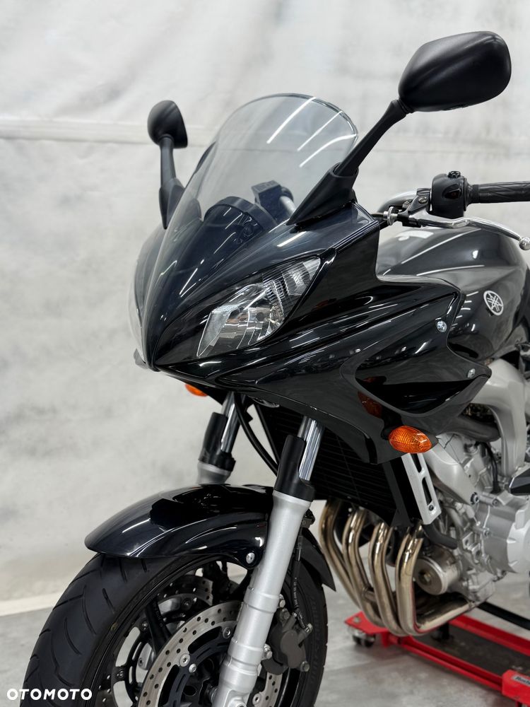 Yamaha FZ6 - 21